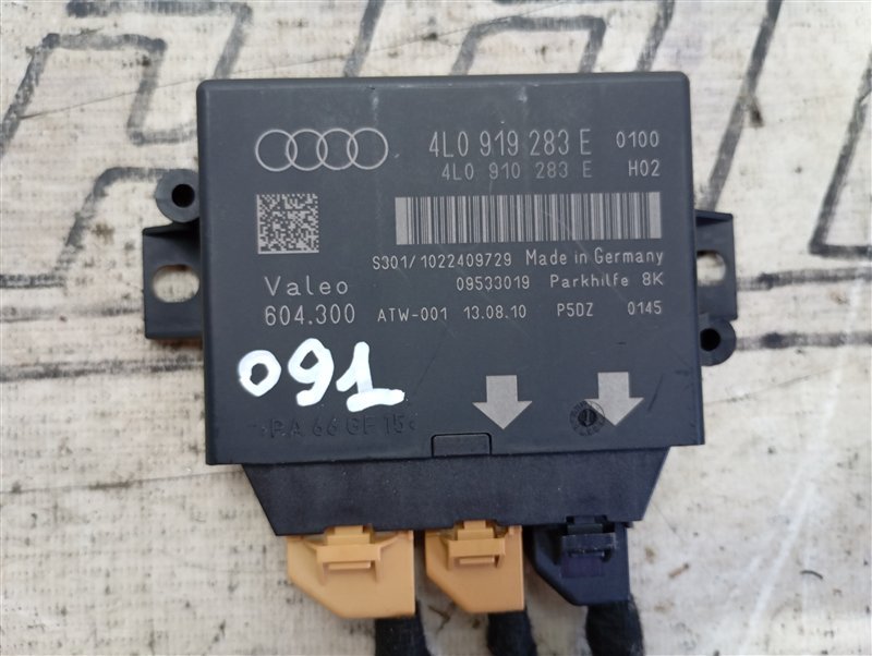 Блок управления парктроником Audi Q7 2010 4L