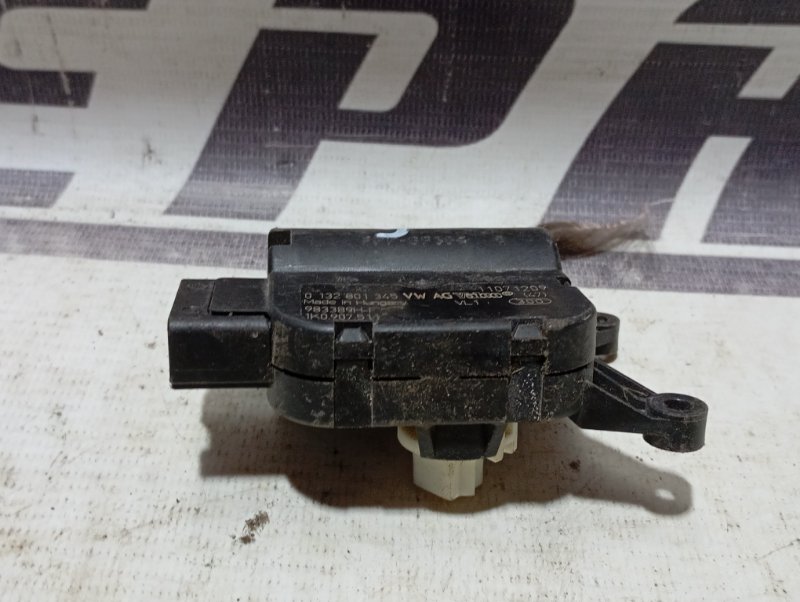 Сервопривод заслонки печки Volkswagen Passat B6
