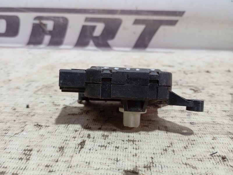 Сервопривод заслонки печки Volkswagen Passat B6