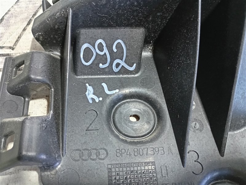 Кронштейн бампера Audi A3 2009 8P