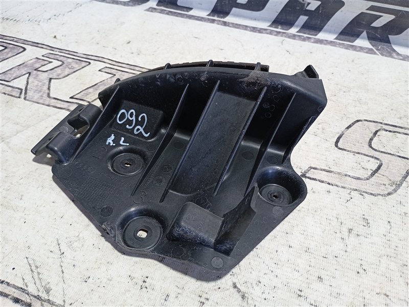 Кронштейн бампера Audi A3 2009 8P
