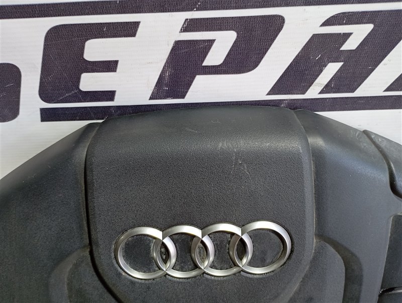 Крышка двигателя декоративная Audi Q5 2013 8R