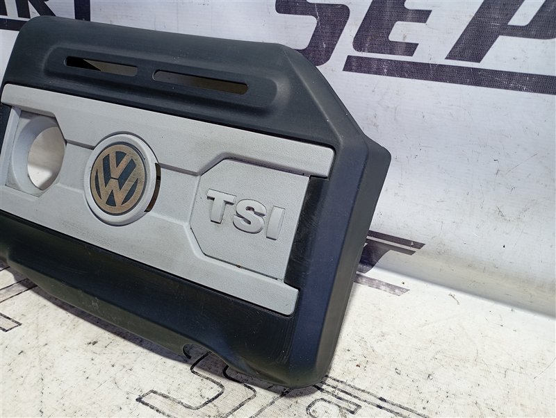 Крышка двигателя декоративная Volkswagen Passat 2008 B6