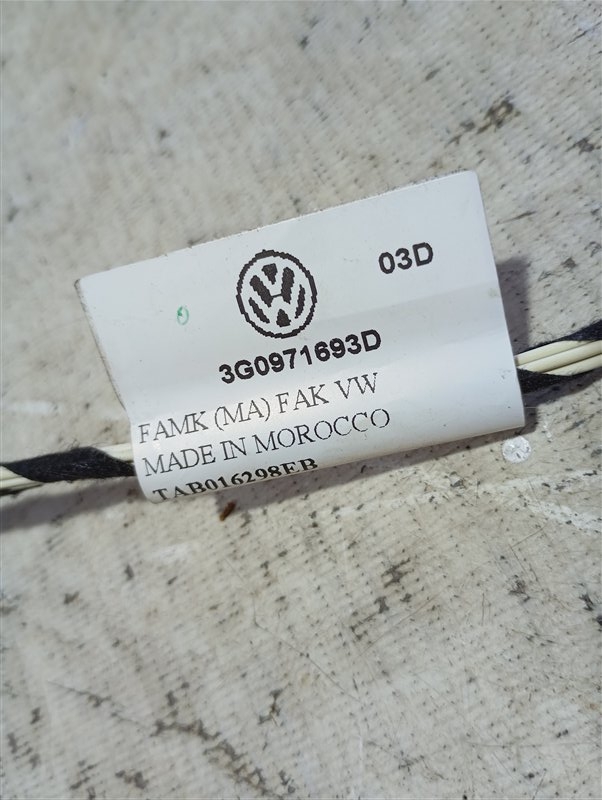 Проводка двери Volkswagen Passat B8