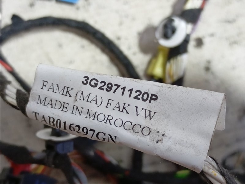 Проводка двери Volkswagen Passat B8