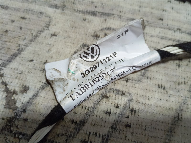 Проводка двери Volkswagen Passat B8