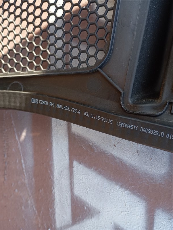 Жабо Audi A4 2016 B9