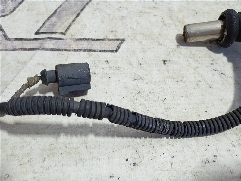 Датчик ABS Volkswagen Passat 2002 B5