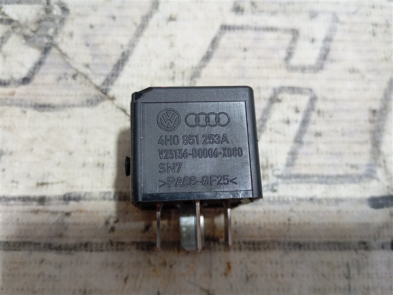 Реле Audi A6 2011 C7
