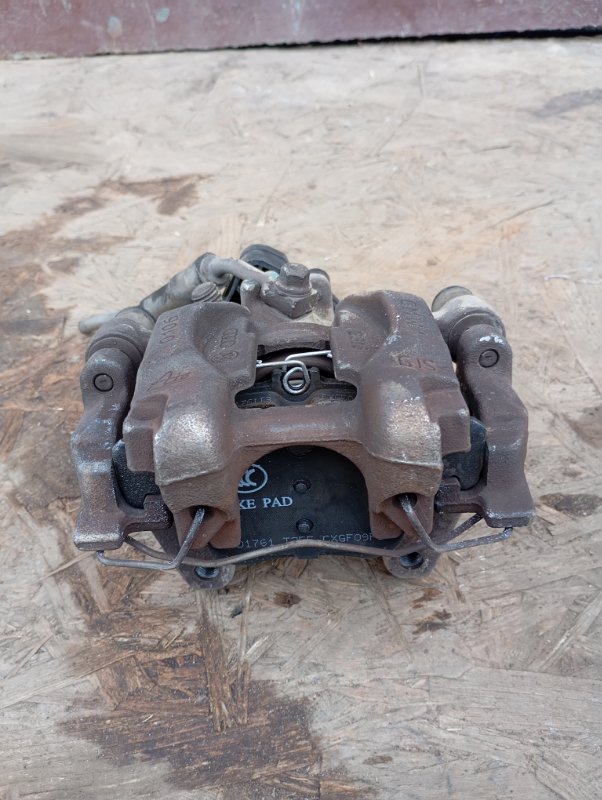 Суппорт тормозной Volkswagen Passat B8