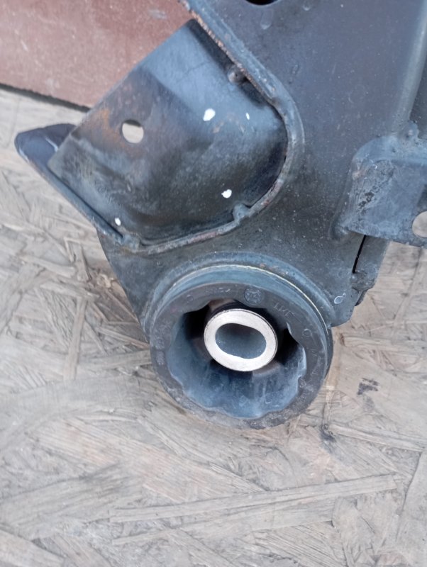 Подрамник Audi A4 2002 B6