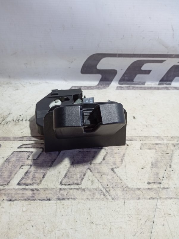 Замок багажника Audi A3 2010 8P