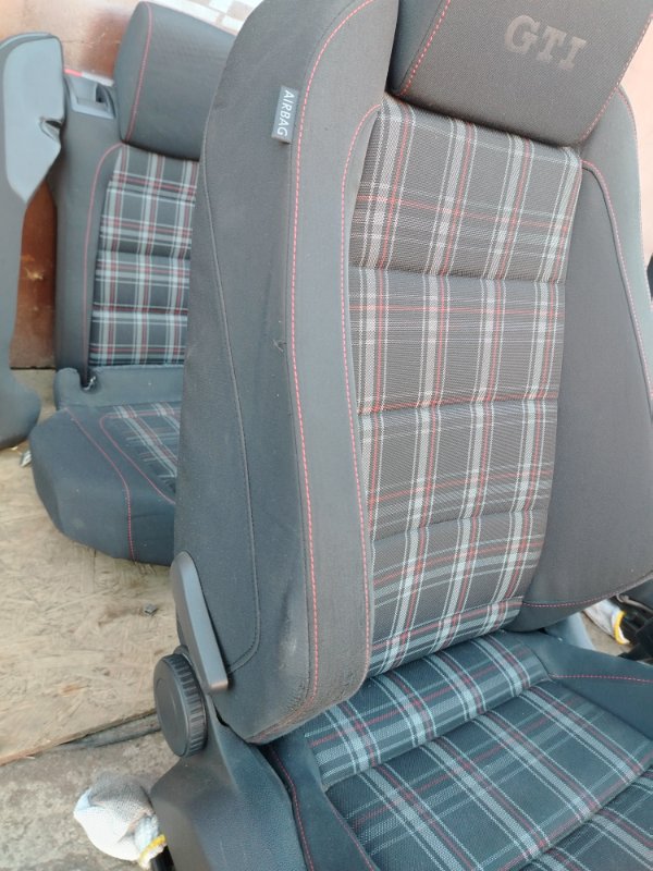 Сиденья комплект Volkswagen Golf 2010 Mk6