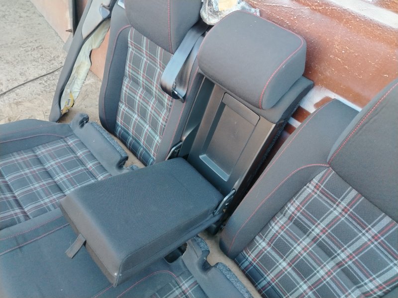 Сиденья комплект Volkswagen Golf 2010 Mk6