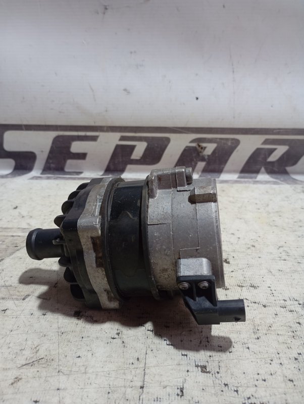 Помпа дополнительная Audi A6 2010 C6