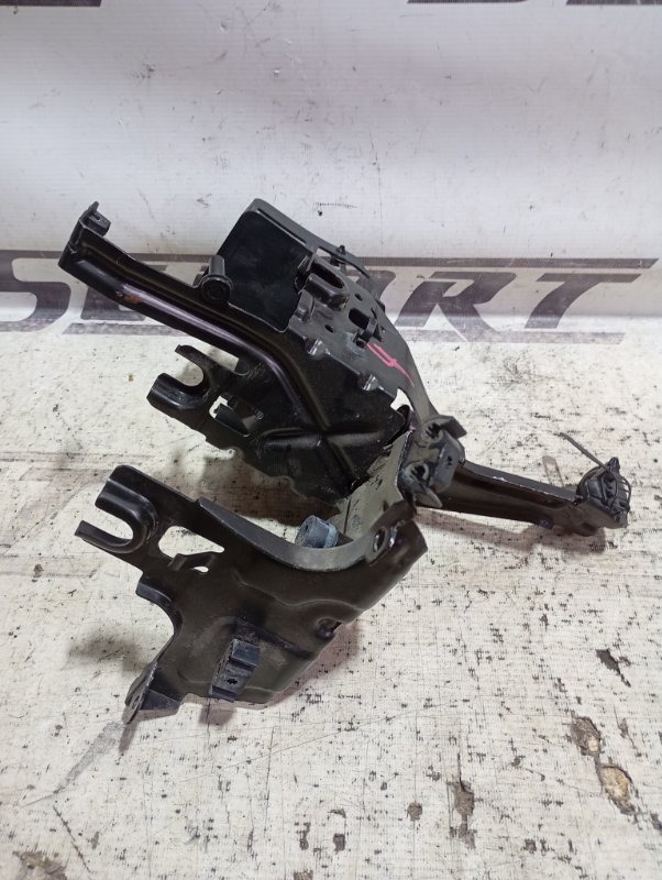 Кронштейн блока ABS Audi A4 2002 B6