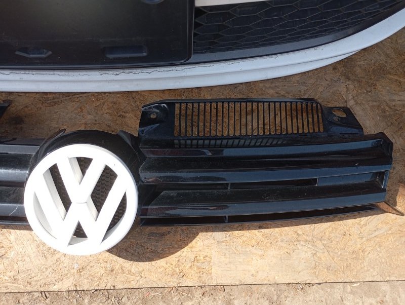 Бампер Volkswagen Golf 2010 Mk6
