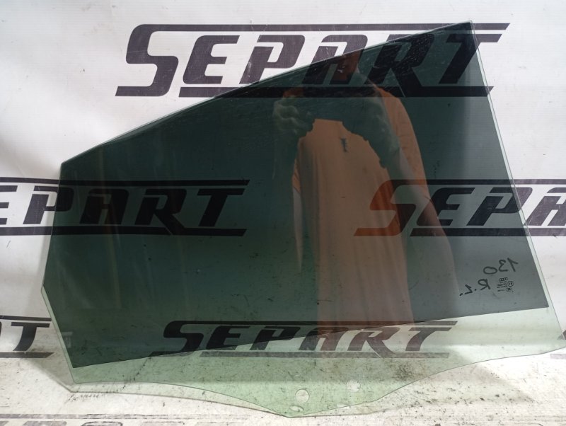 Стекло двери Audi A6 2010 C6