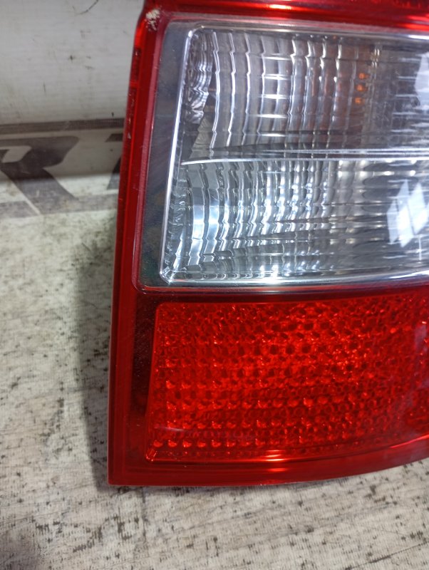 Фонарь Audi A4 2002 B6