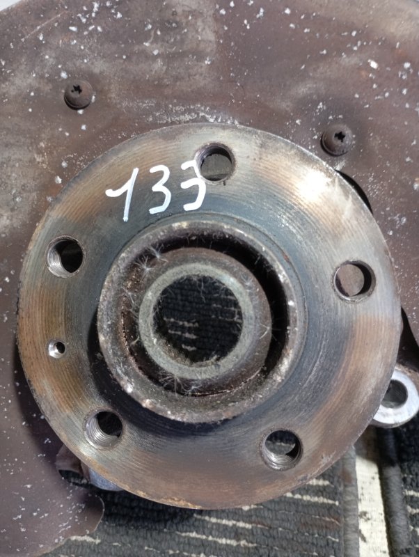 Кулак поворотный Audi A4 2011 B8
