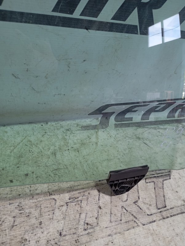 Стекло двери Audi A4 2006 B7