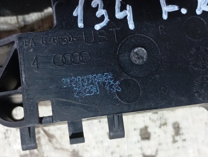 Кронштейн ручки двери Audi A4 2011 B8