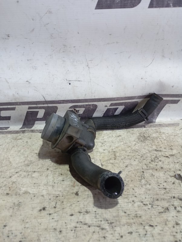 Помпа дополнительная Volkswagen Passat 2002 B5