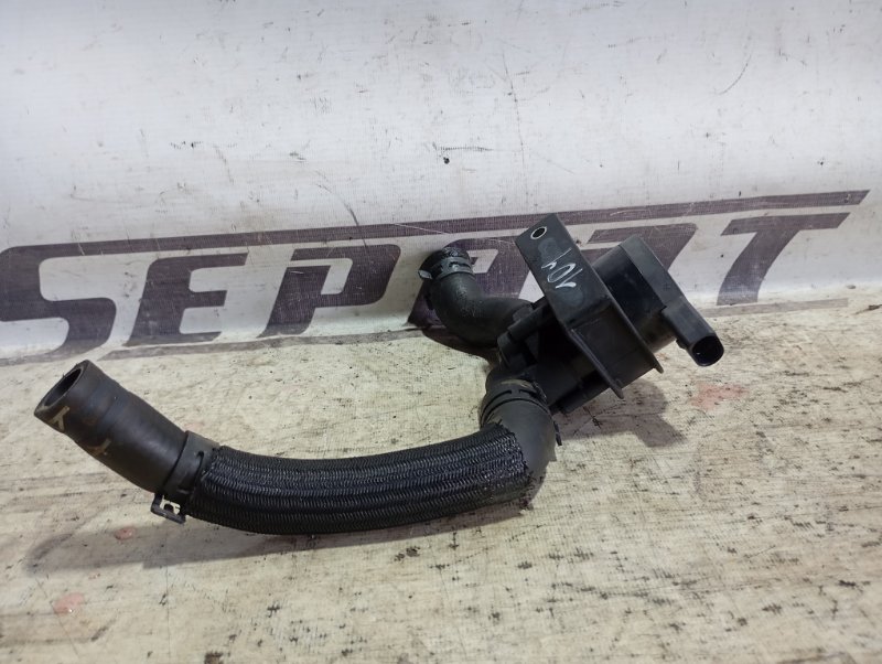 Помпа дополнительная Volkswagen Passat 2002 B5