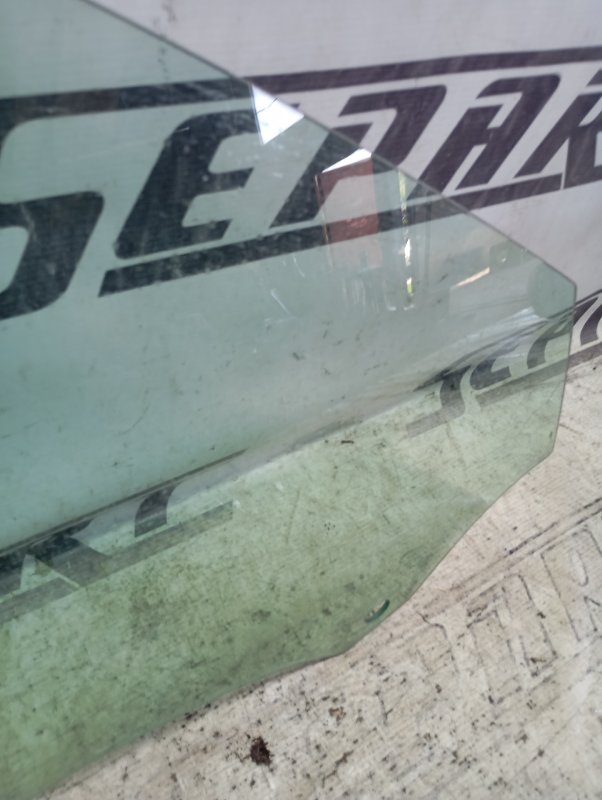 Стекло двери Audi A3 2010 8P