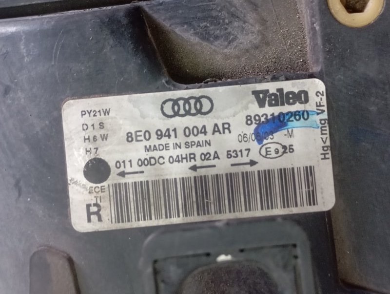 Фары Audi A4 2002 B6