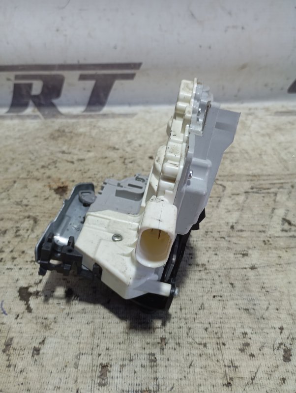 Замок двери Audi A4 2008 B8