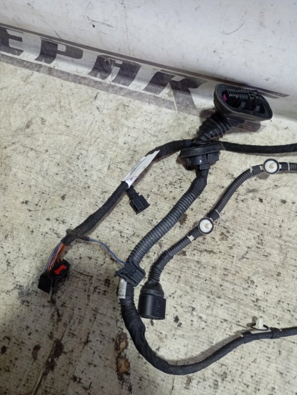 Проводка двери Audi A3 2010 8P