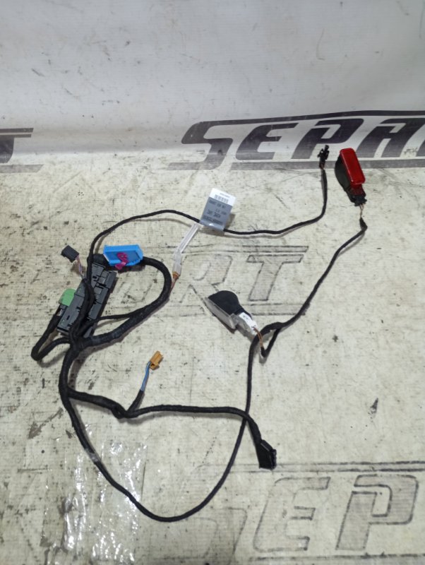 Проводка двери Audi A4 2008 B8