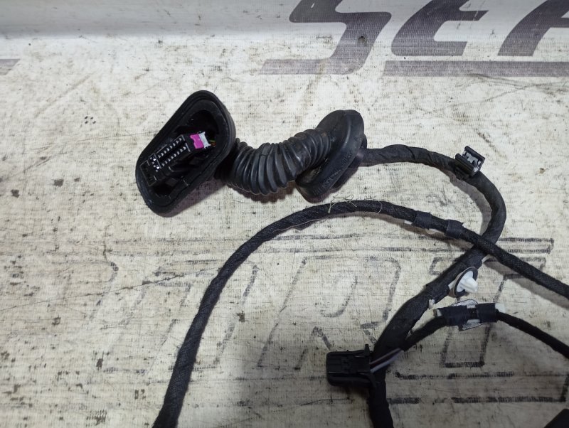 Проводка двери Audi A3 2010 8P