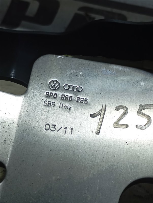 Кожух рулевой колонки Audi A3 2010 8P