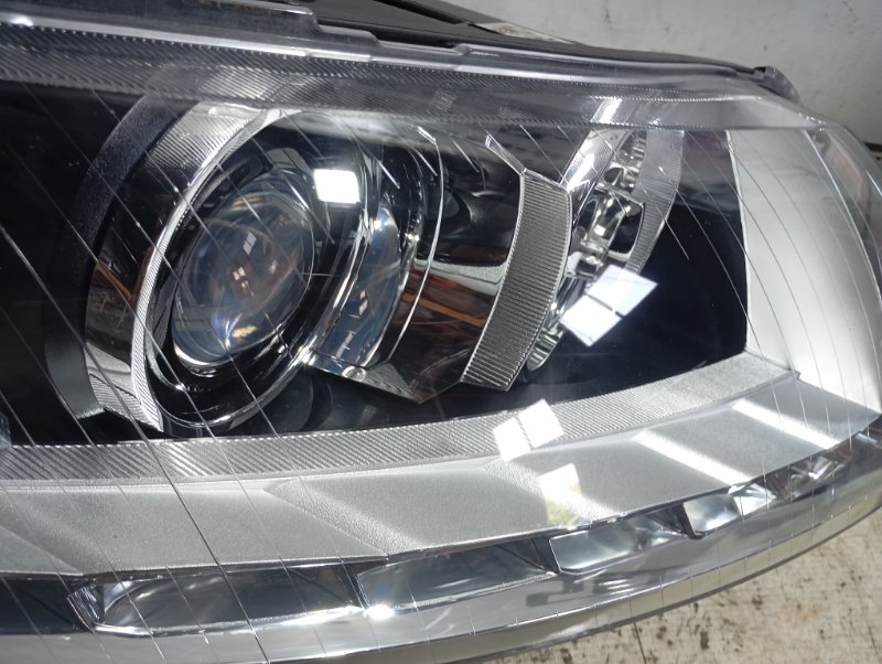 Фары Audi A6 2010 C6