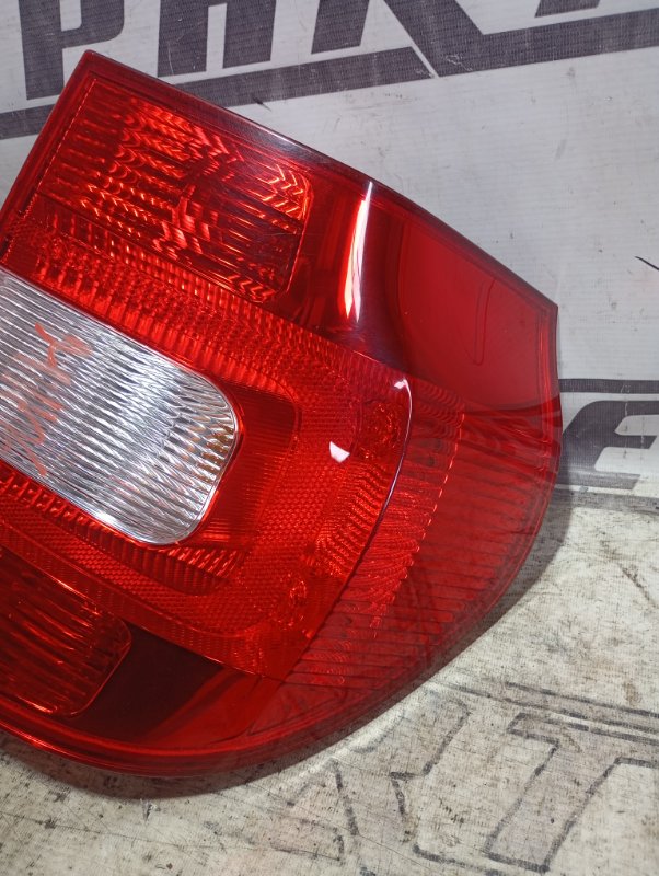 Фонарь Skoda YETI 2015