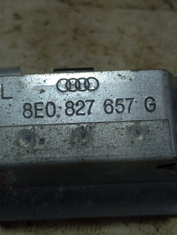 Подсветка номерного знака Audi A6 ALLROAD 2010 C6