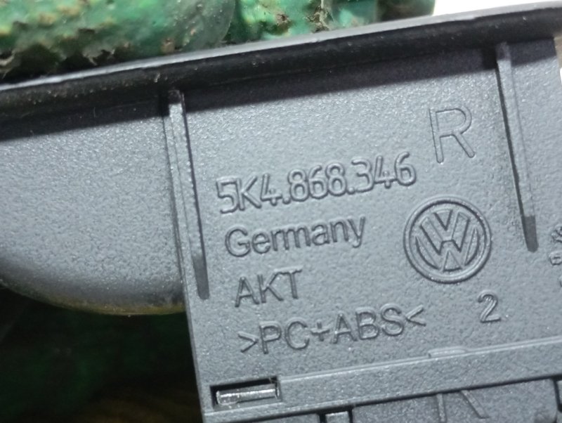 Кнопка стеклоподъемника Volkswagen Golf 2010 Mk6