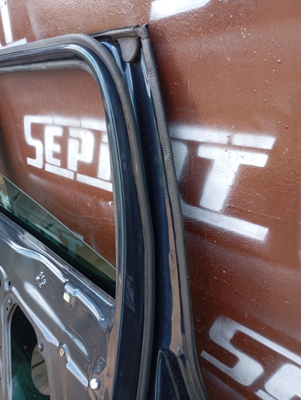 Дверь Skoda YETI 2015