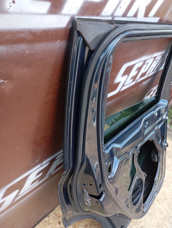Дверь Skoda YETI 2015