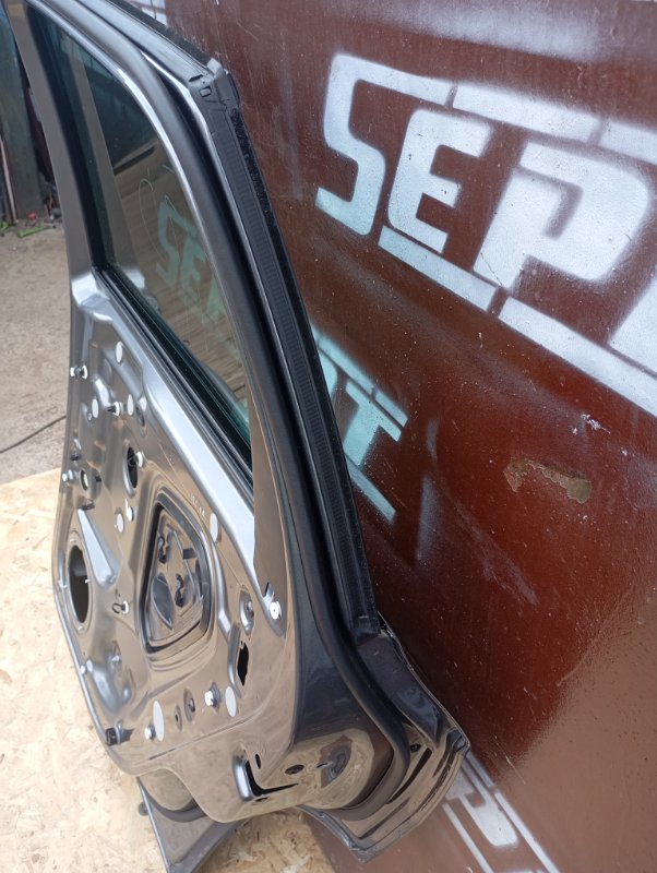 Дверь Skoda Karoq 2024