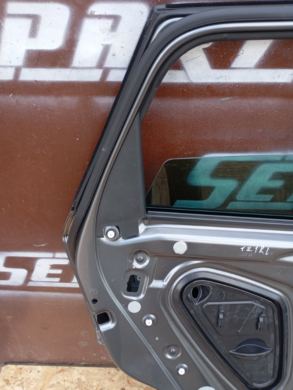 Дверь Skoda Karoq 2024