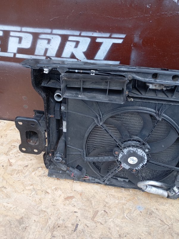 Кассета радиаторов в сборе с телевизором Skoda YETI 2015