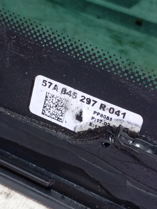 Стекло боковое Skoda Karoq 2024