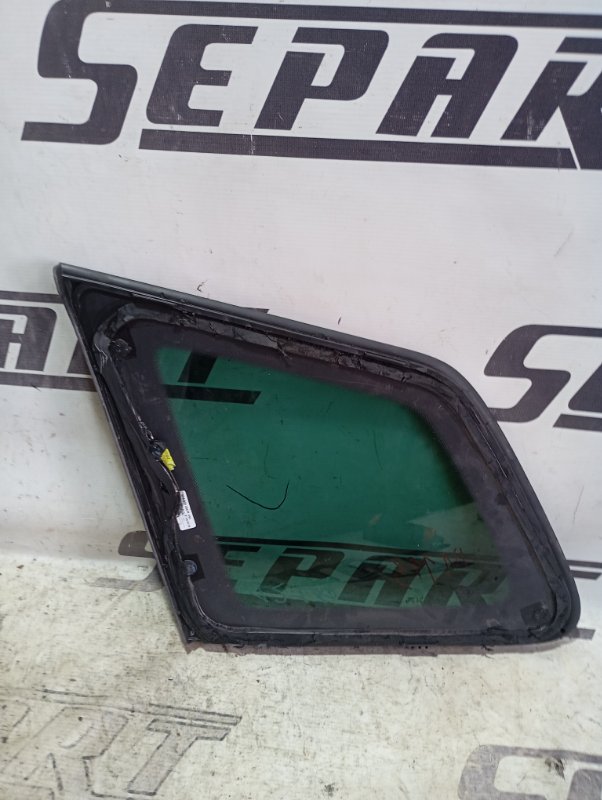 Стекло боковое Skoda Karoq 2024