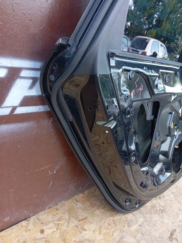 Дверь Audi A4 2011 B8