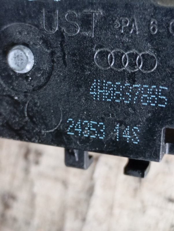 Кронштейн ручки двери Audi A6 ALLROAD 2014 C7