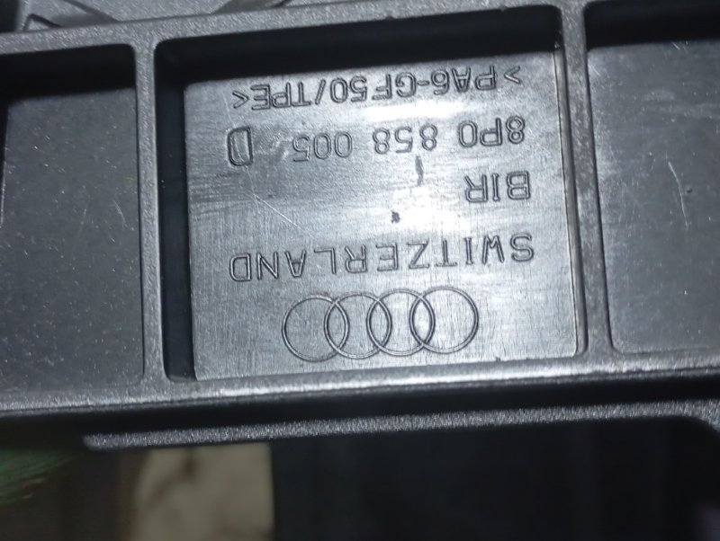 Кронштейн магнитолы Audi A3 2010 8P