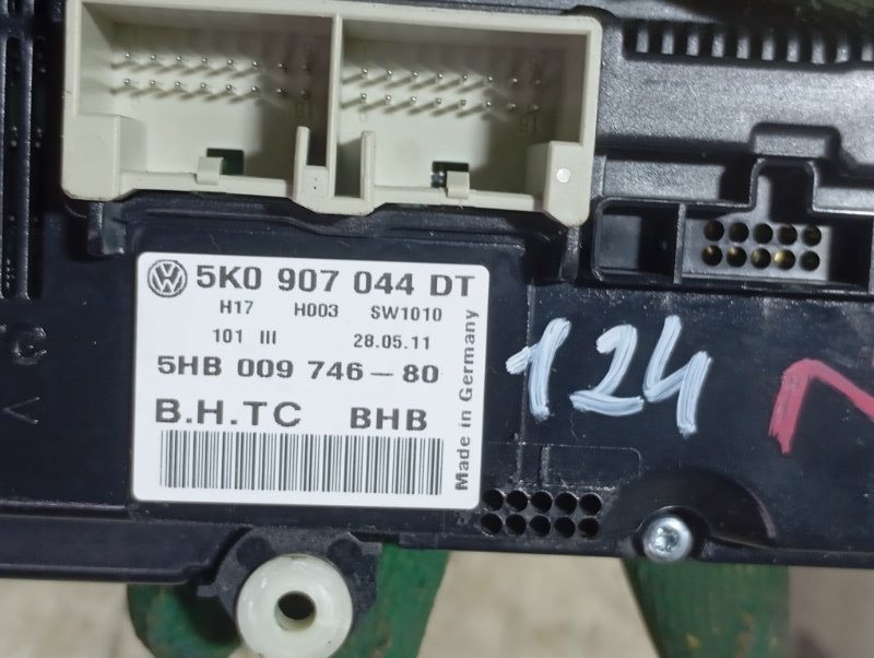 Блок управления климат-контролем Volkswagen Golf 2010 Mk6